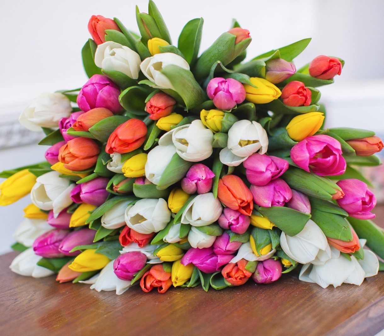 авторский микс с эустомой и эвкалиптом для Академического района