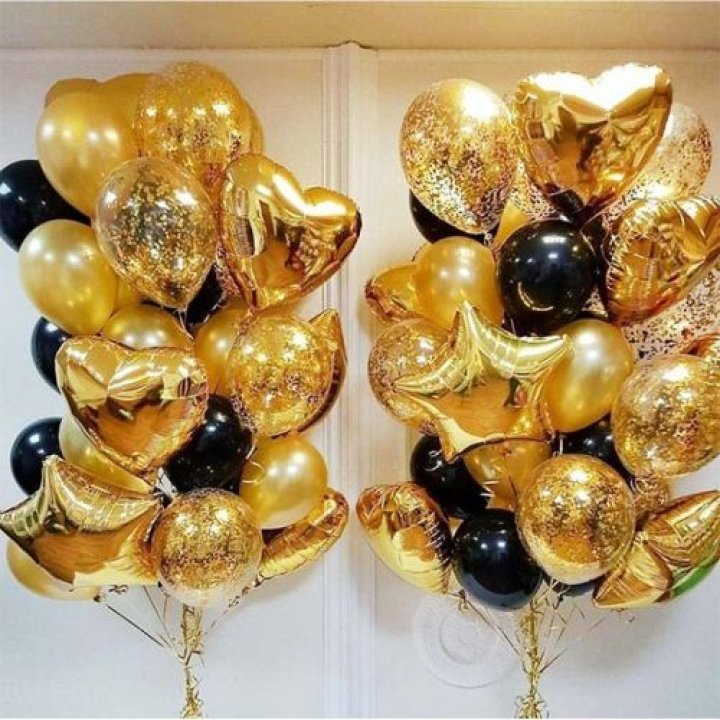 Фонтан шаров "Чёрное золото" в Екатеринбурге