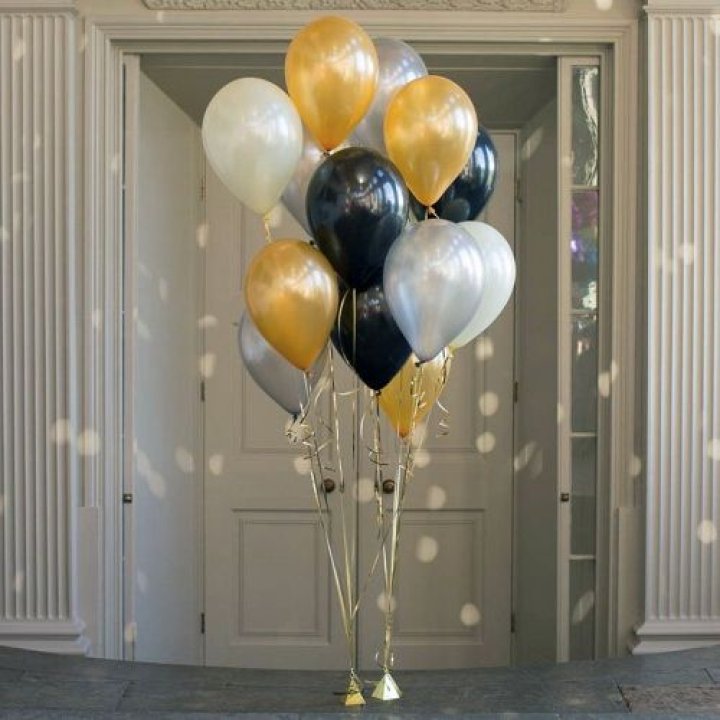 Фонтан шаров "Фаерворк" в Екатеринбурге