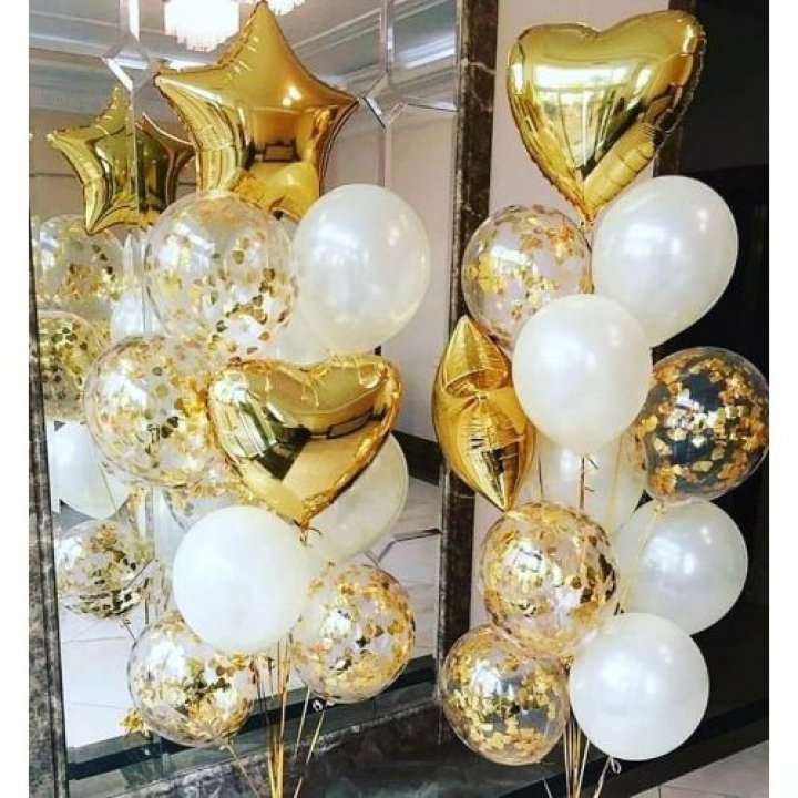 Фонтан шаров "Привет, это я" в Екатеринбурге