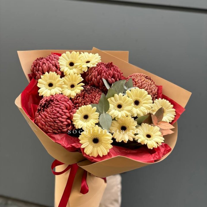 Букет гербер и хризантем Бигуди в Екатеринбурге