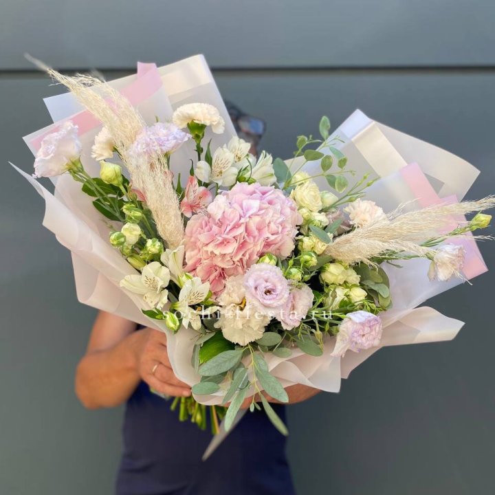 Гортензия "Пинк флоид" в Екатеринбурге