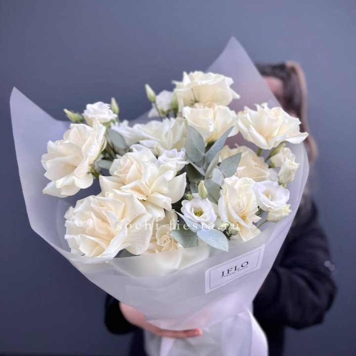 Букет французских роз и эустомы  в Екатеринбурге