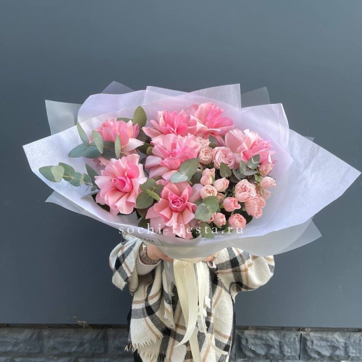 Букет французских и пионовидных роз  в Екатеринбурге