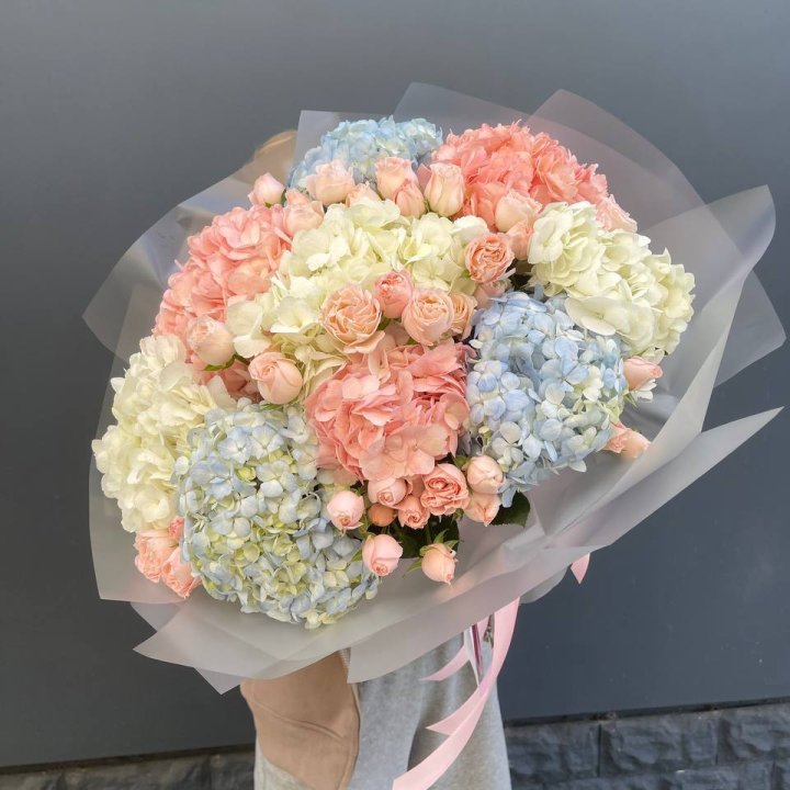 Дуо гортензии и бомбастик в Екатеринбурге