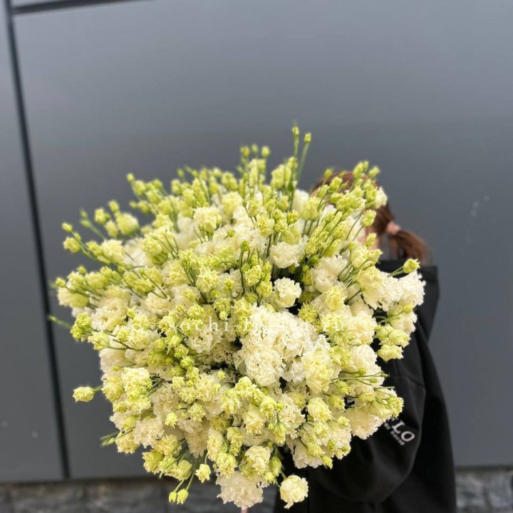 51 белая эустома в Екатеринбурге