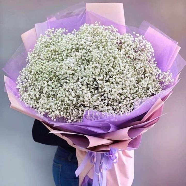 Облако белых гипсофил в Екатеринбурге