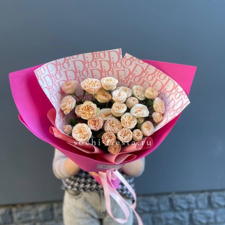 9 пионовидных роз в Екатеринбурге