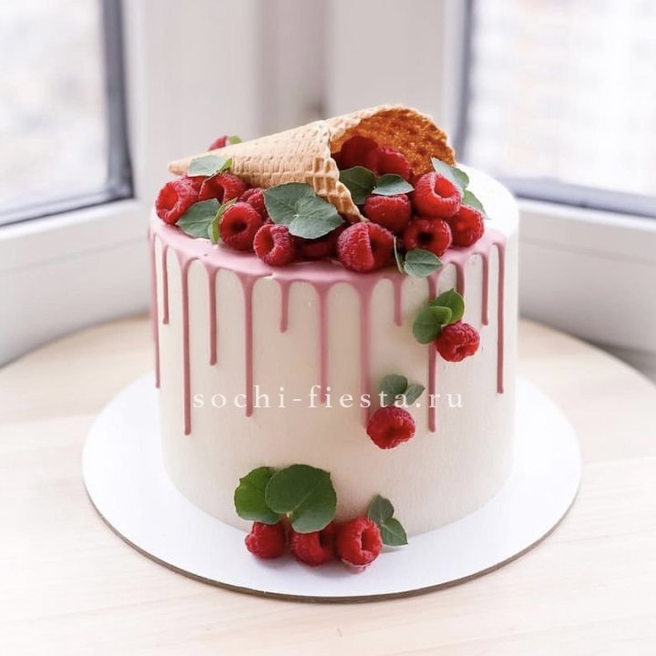 Торт "Ягодный" в Екатеринбурге