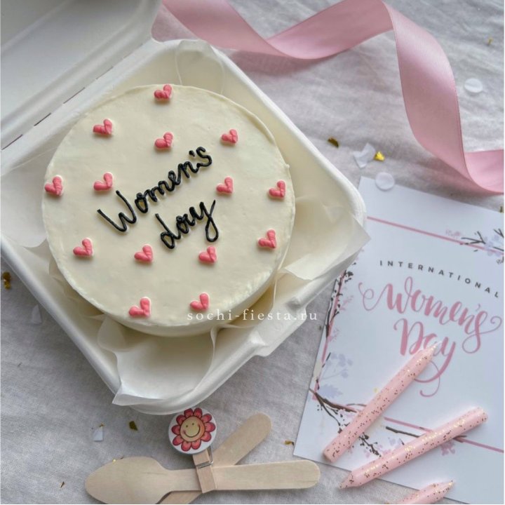Бенто-торт "Дорогим женщинам"  в Екатеринбурге