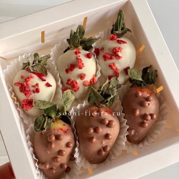 Клубника в шоколаде 6 ягод в Екатеринбурге