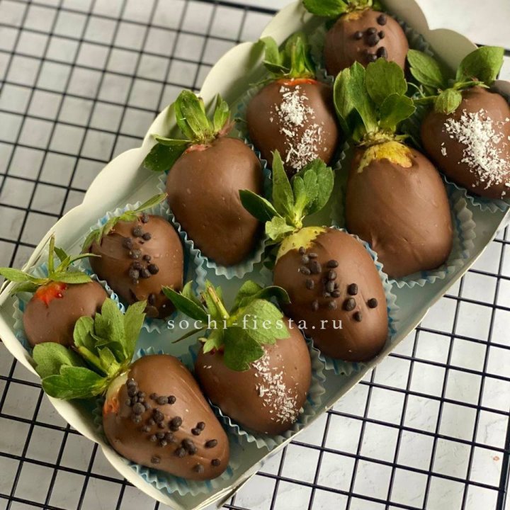 Клубника в шоколаде 10 ягод в Екатеринбурге