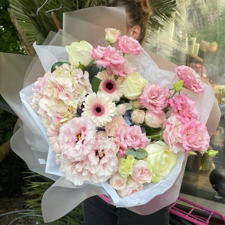 Дизайнерский букет "Лаундж пак" в Екатеринбурге