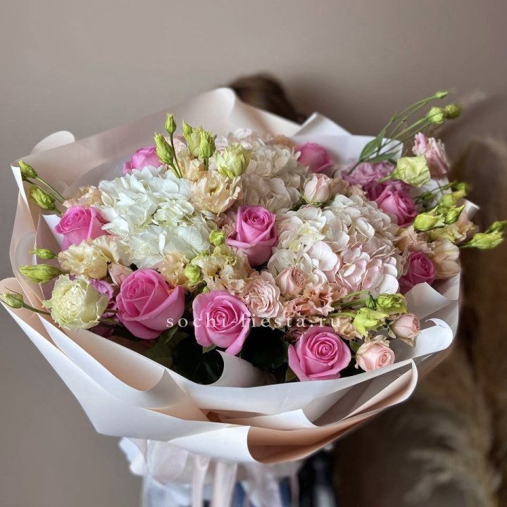 Дизайнерский букет "Каролина" в Екатеринбурге