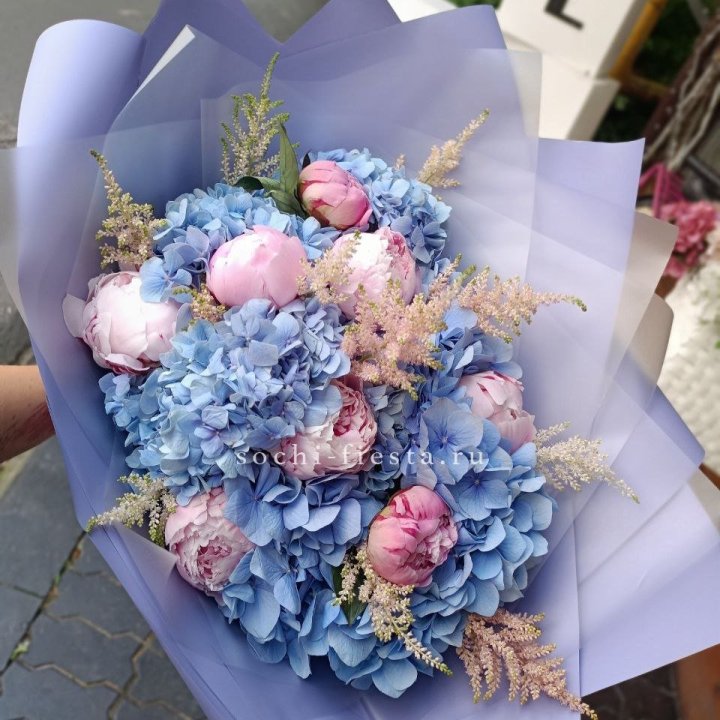 Дизайнерский букет с гортензией №3 в Екатеринбурге