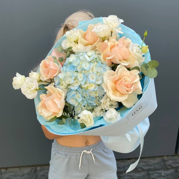 Сборный букет "Голубой закат" в Екатеринбурге