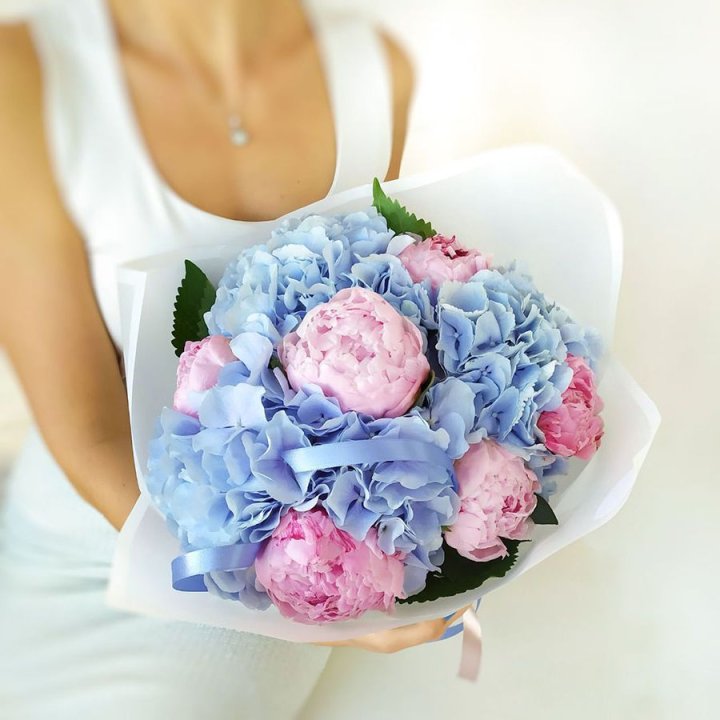 Гортензия и Пионы в Екатеринбурге