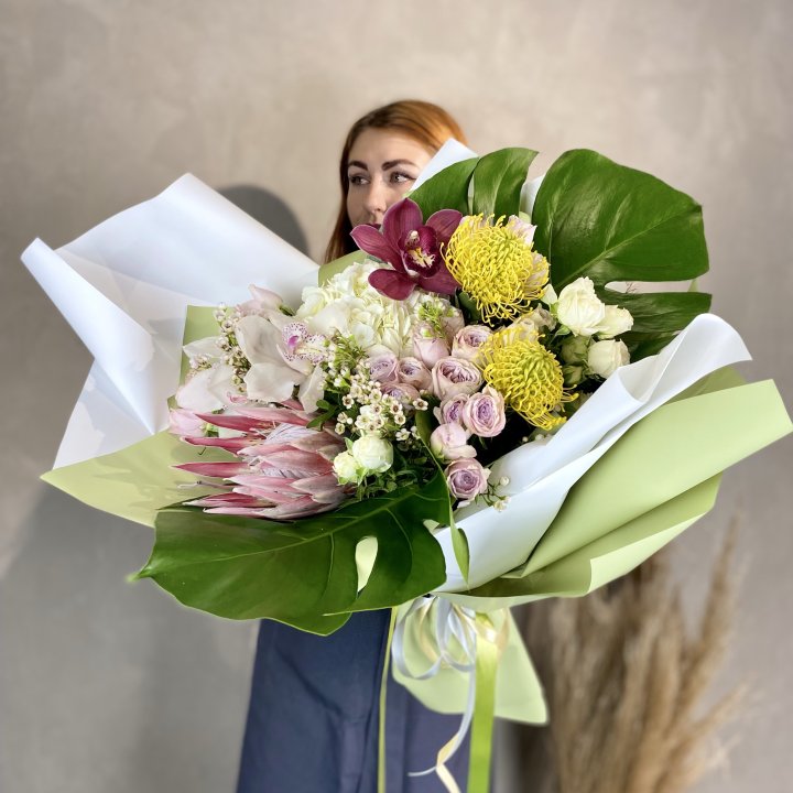 Дизайнерский букет экзотики в Екатеринбурге