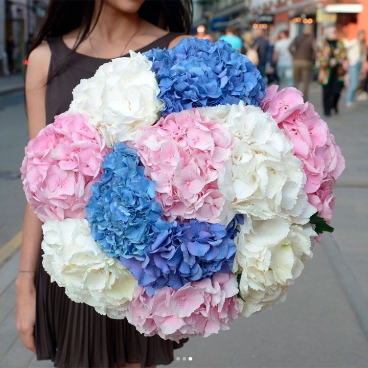 Букет гортензий "Инь-Янь" в Екатеринбурге