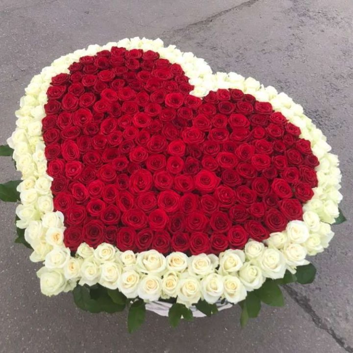 333 розы в корзине в Екатеринбурге