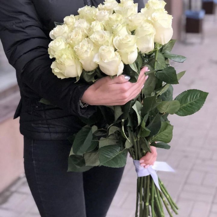 Голландские розы белые в Екатеринбурге