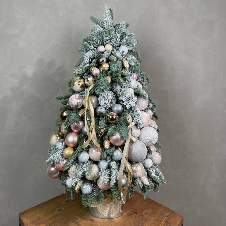 Новогодняя ёлка из веток датского нобилиса в Екатеринбурге