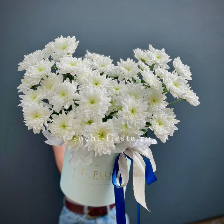 Коробка с хризантемами №3 в Екатеринбурге