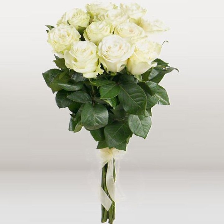 11 белых голландских роз в Екатеринбурге