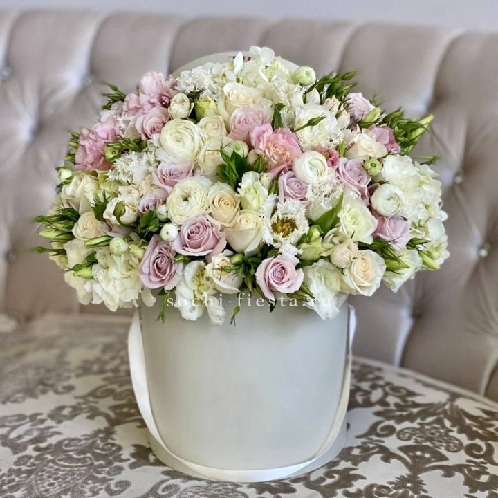 Цветочный бокс "Ловинг" в Екатеринбурге