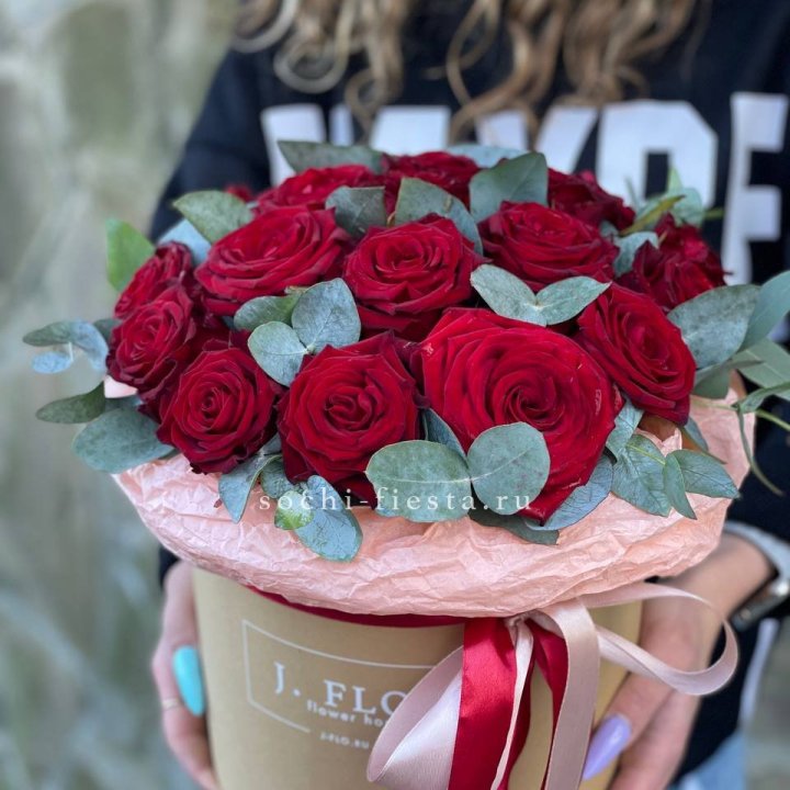 21 Красная роза в боксе №1 в Екатеринбурге