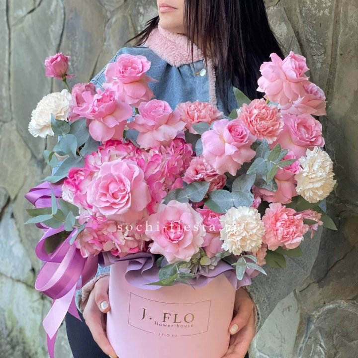 Цветочный бокс "Эсмиральда" в Екатеринбурге