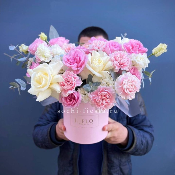 Цветочный бокс "Памела" в Екатеринбурге