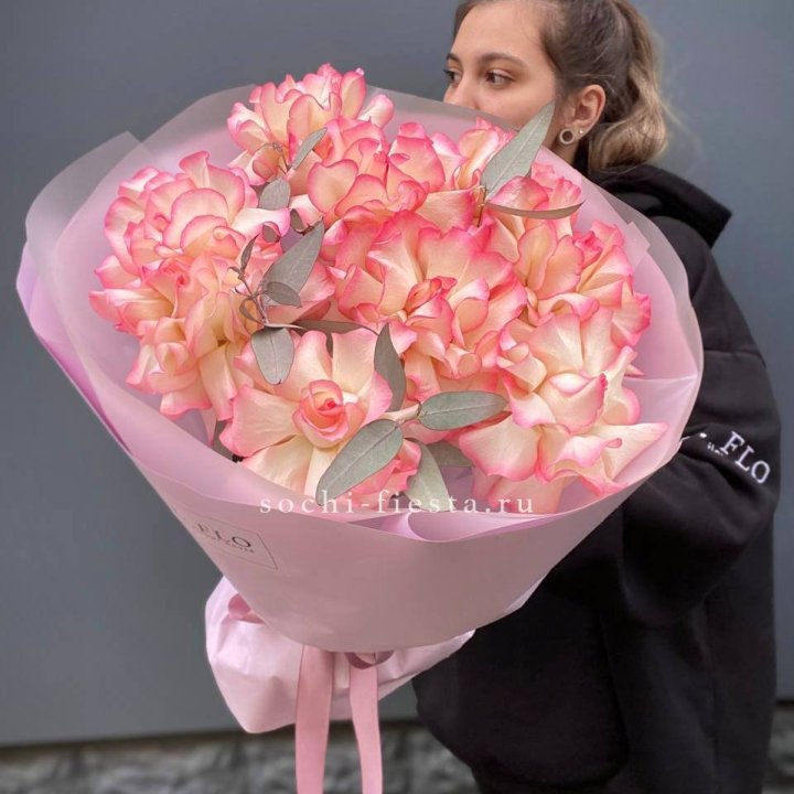 9 французских роз Джумилия в Екатеринбурге