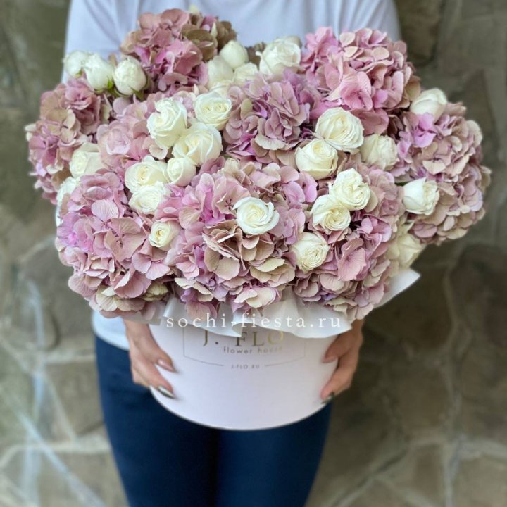 Бокс "Изобела пинк" в Екатеринбурге