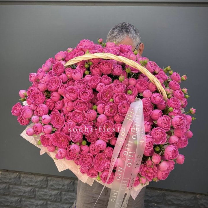 Корзина роз Мисти Баблс 151 в Екатеринбурге