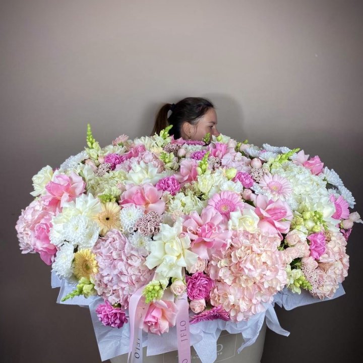 Корзина цветов «Рандеву» в Екатеринбурге