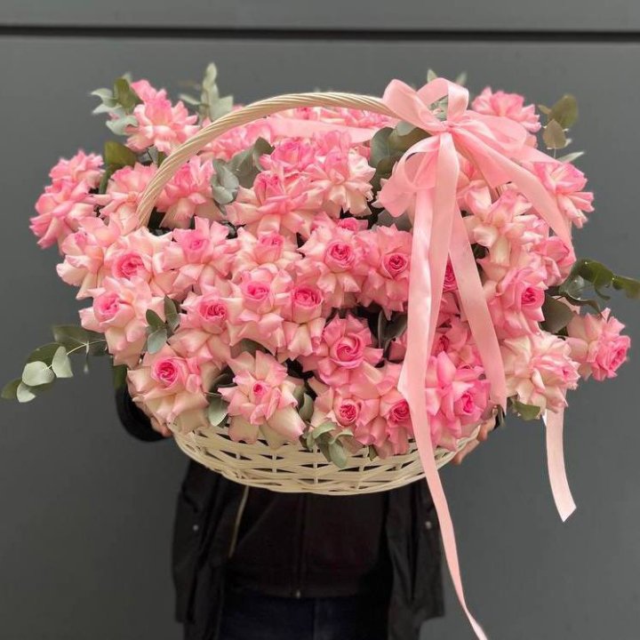 51 розовая роза в корзине в Екатеринбурге