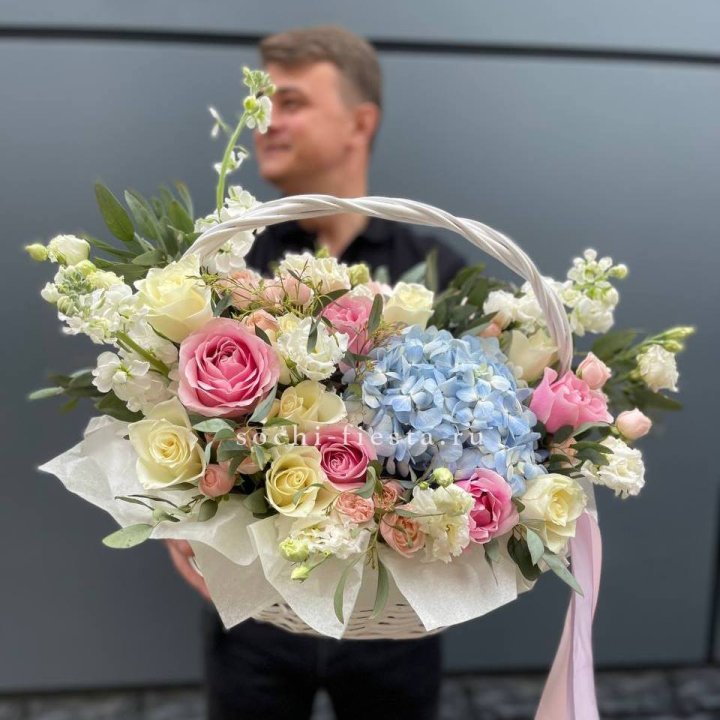 Авторская корзина "Аполинария" в Екатеринбурге