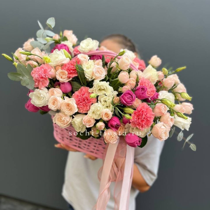 Цветочная корзина "Флоренция" в Екатеринбурге