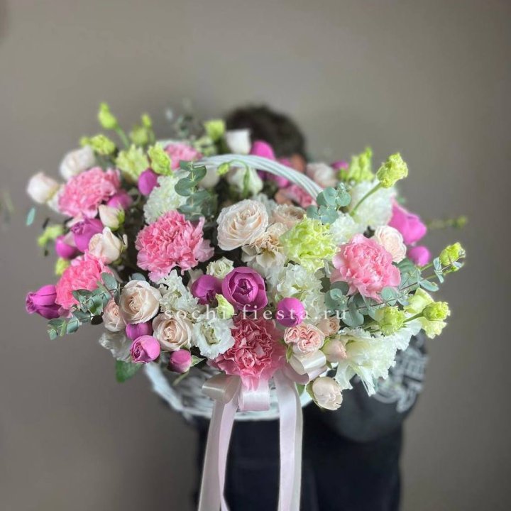 Корзина "Яркая" в Екатеринбурге