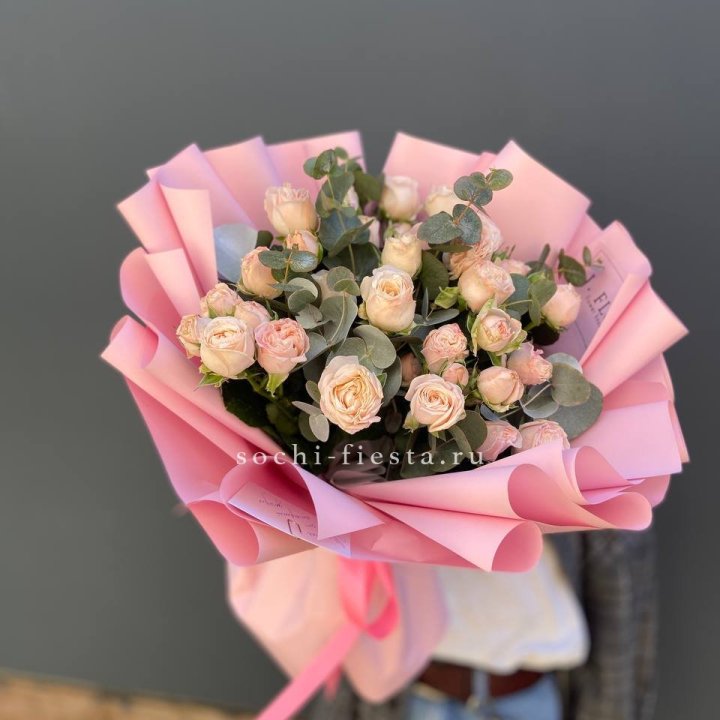 Букет пионовидных роз Cute Love в Екатеринбурге