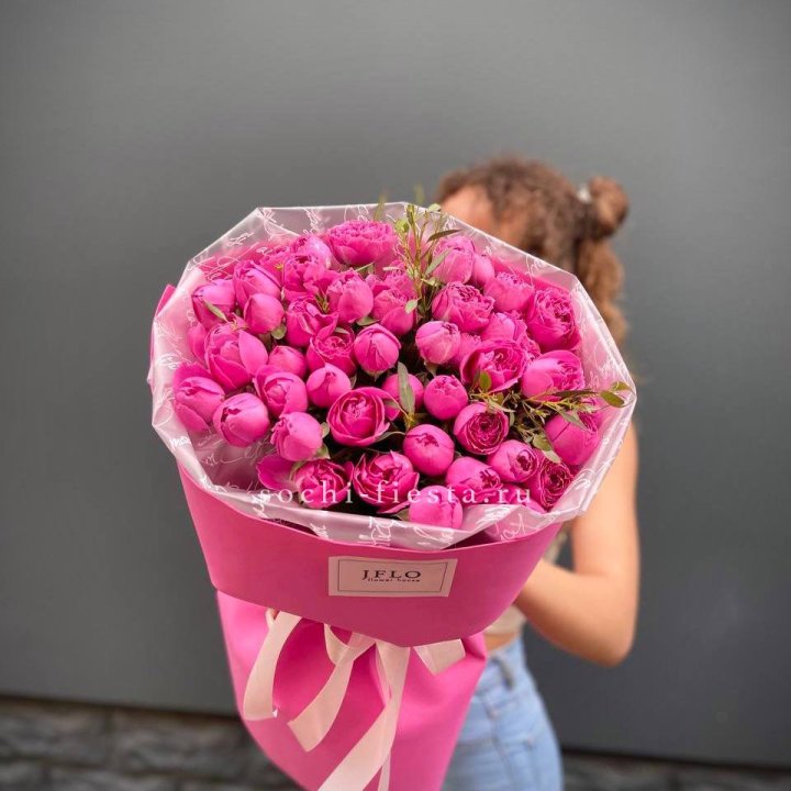 Кустовые розы букет Мисти Баблс в Екатеринбурге