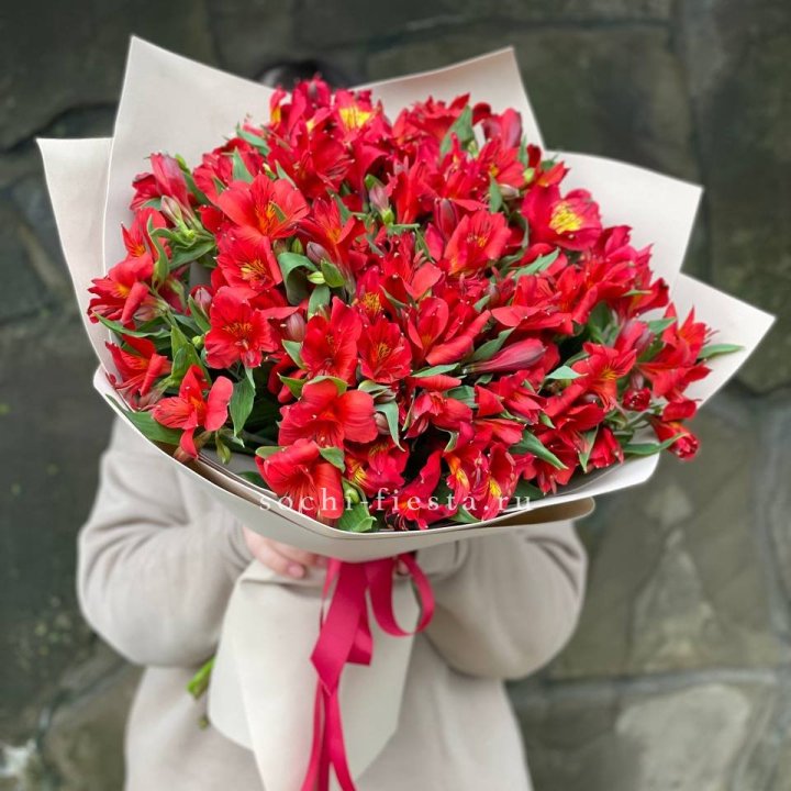 51 альстромерия в Екатеринбурге