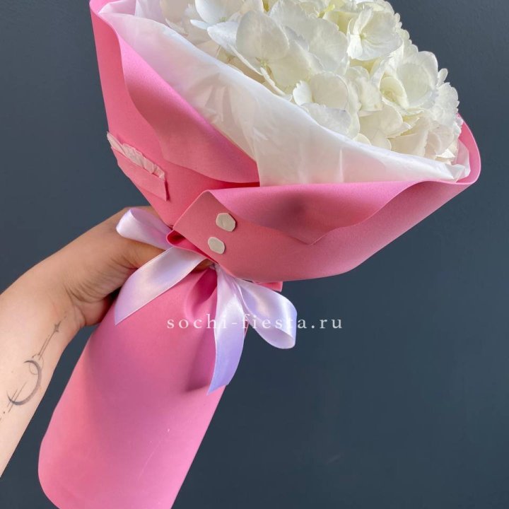 Гортензия в розовом пиджаке в Екатеринбурге