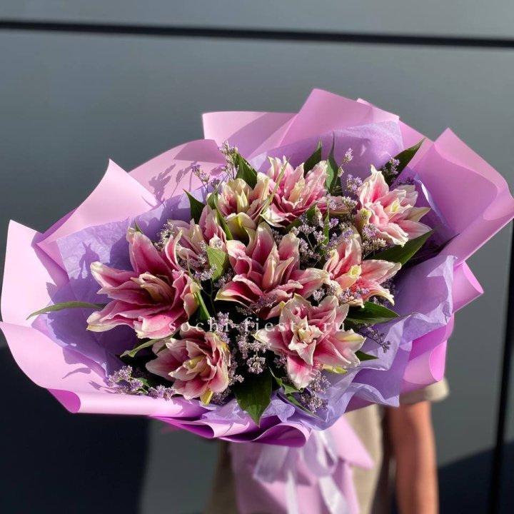 Букет пионовидных лилий №4 в Екатеринбурге