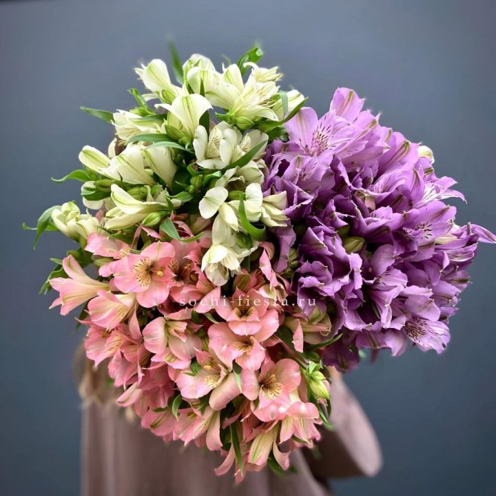 Охапка Альстромерии в Екатеринбурге