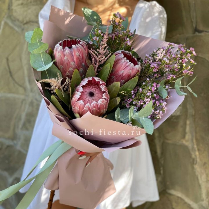 Букет из протеи "Клеопатра"  в Екатеринбурге