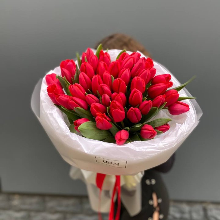 51 тюльпан "Любовь" в Екатеринбурге