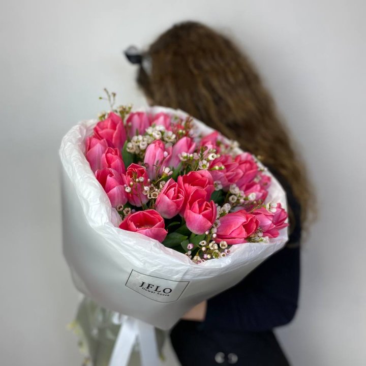 Дуо тюльпаны с хамелациумом в Екатеринбурге