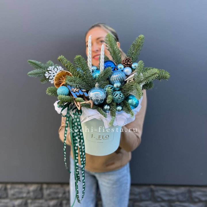 Композиция "Мери крисмас блю" в Екатеринбурге